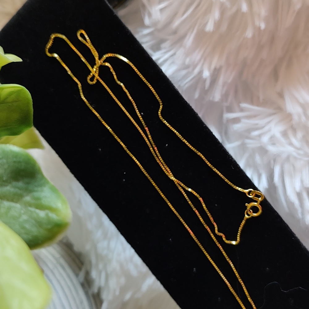 14k Gold and Gemstone pendant and chain. - Picture 4 of 10